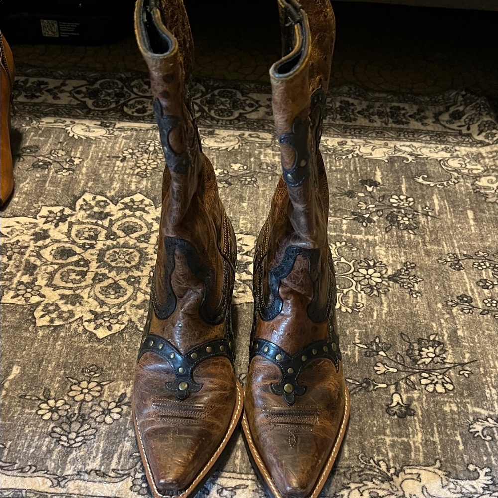 Ariat Distressed Brown and Black Cowboy Boots